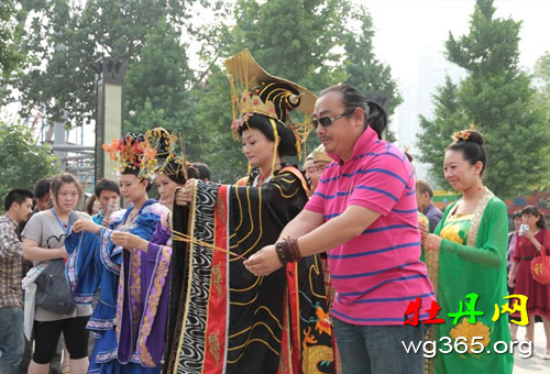 《牡丹仙子的传说》武则天饰演者洛阳籍演员张冬梅