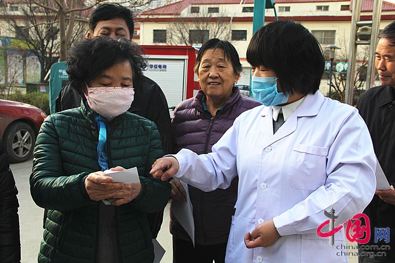 菏泽开发区丹阳社区卫生服务中心举行“走进社区免费查体活动”